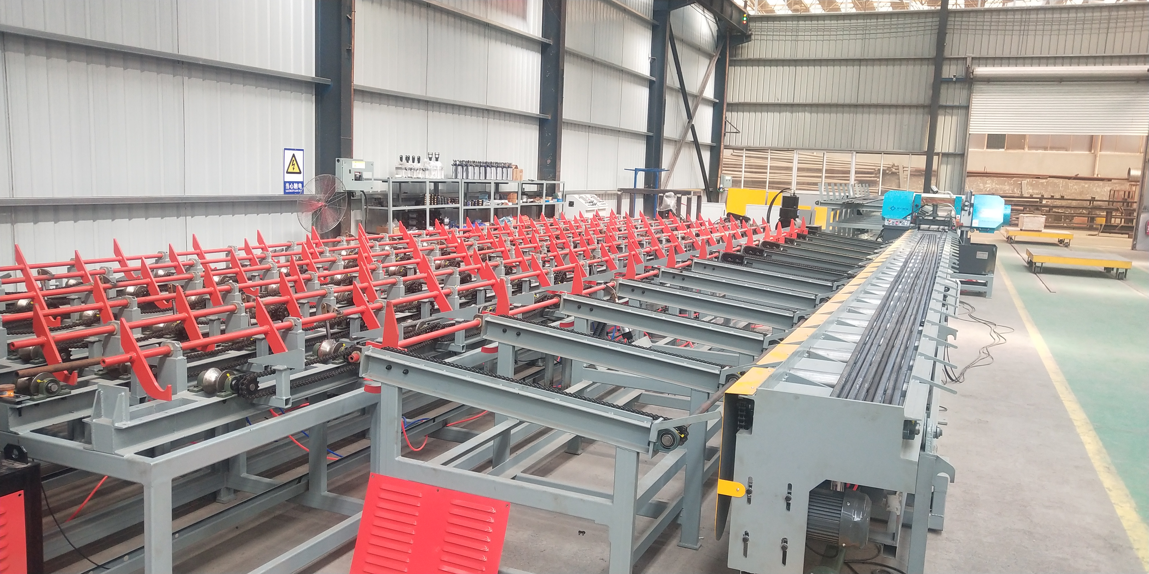 GL-450L数控钢筋锯切镦粗套丝打磨生产线的特点介绍